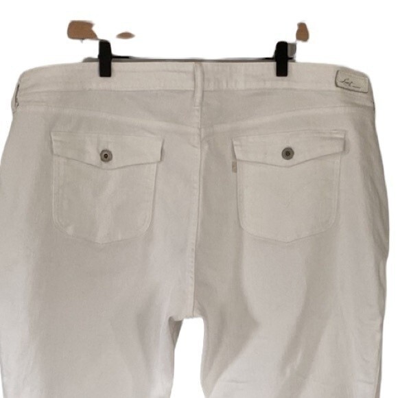 Levi's Demi Curve High Waist White Cropped Jeans Stretch Flap Pockets Coastal - Picture 13 of 15